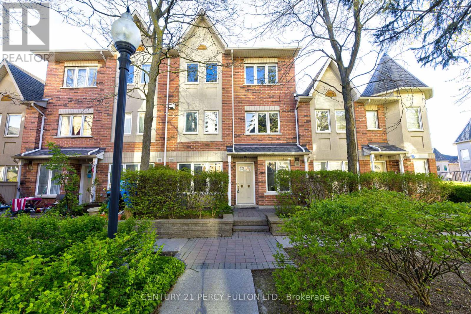 907 - 28 ROSEBANK DRIVE, Toronto, Ontario