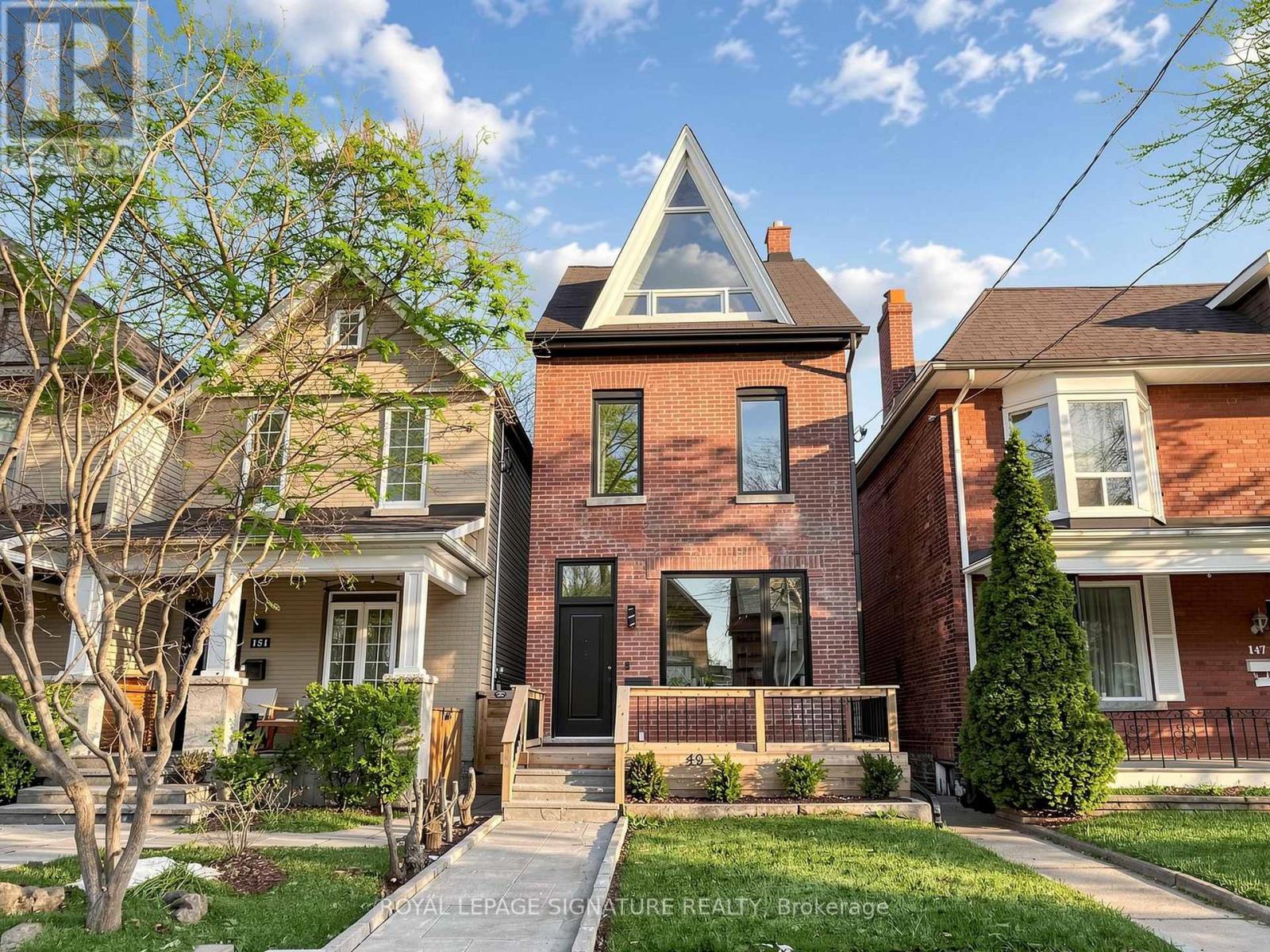 149 VICTOR AVENUE, Toronto, Ontario