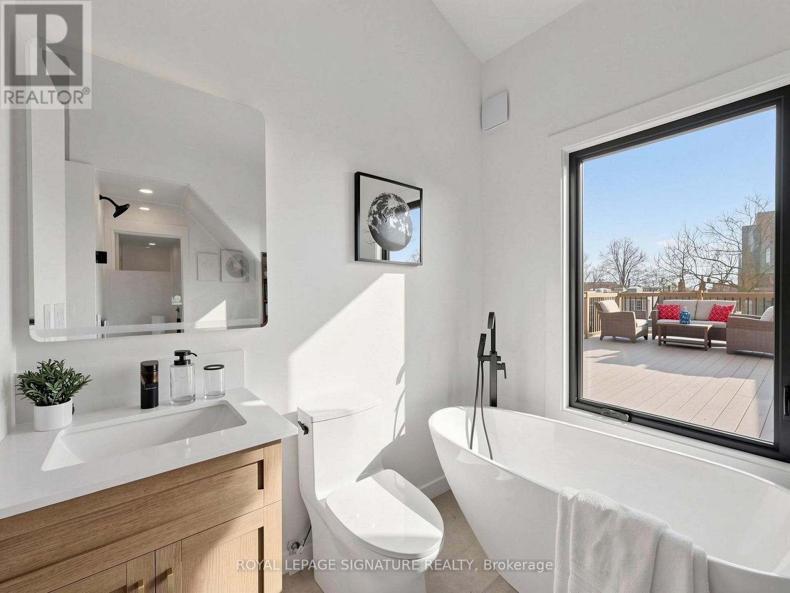 149 Victor Avenue, Toronto, Ontario  M4K 1A9 - Photo 32 - E13117416