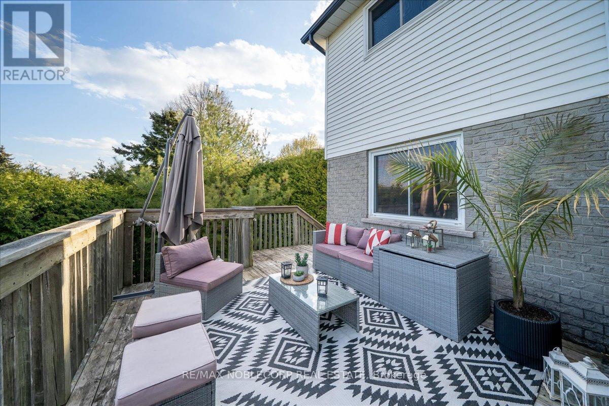 128 Mccauley Court, Newmarket, Ontario  L3Y 7W2 - Photo 43 - N13117418