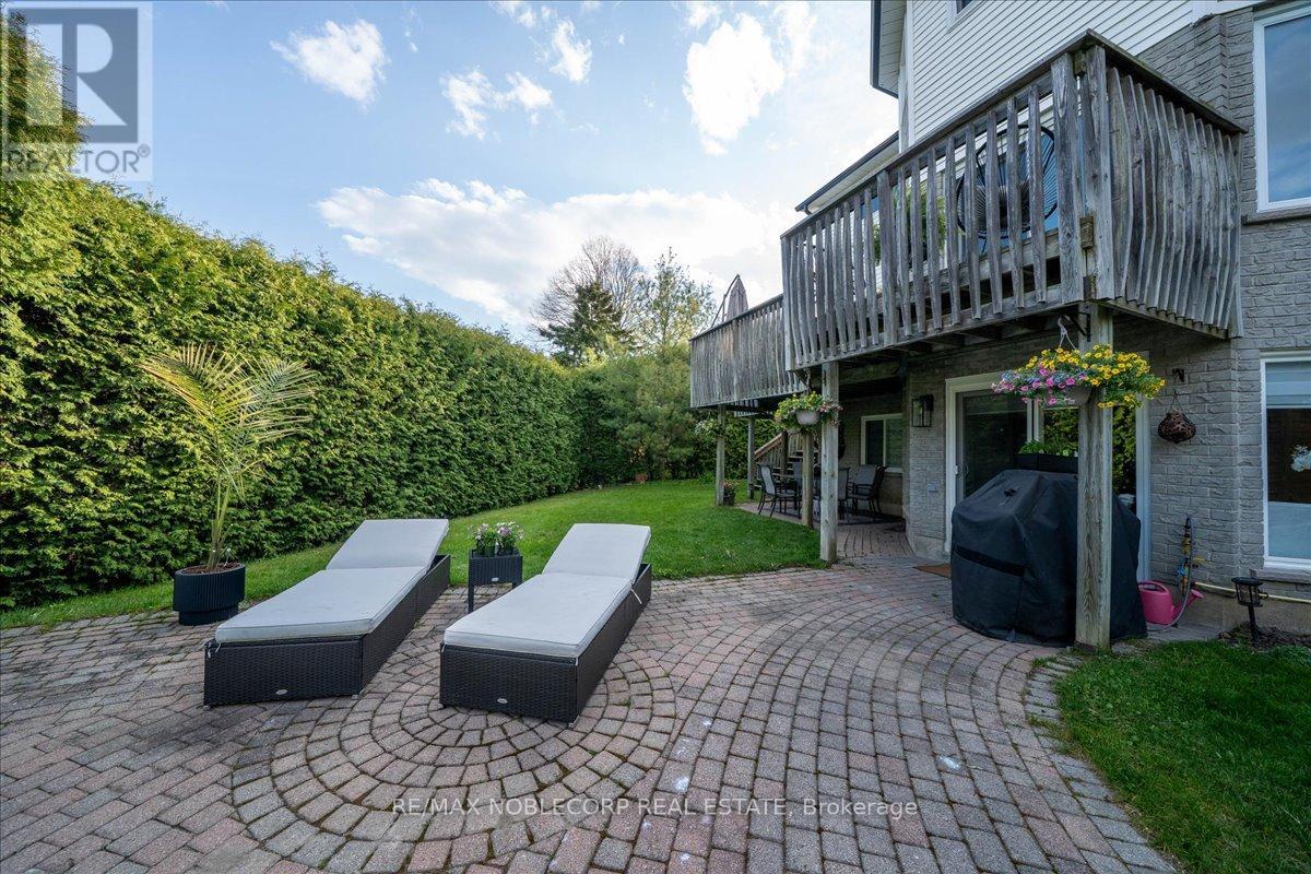 128 Mccauley Court, Newmarket, Ontario  L3Y 7W2 - Photo 45 - N13117418