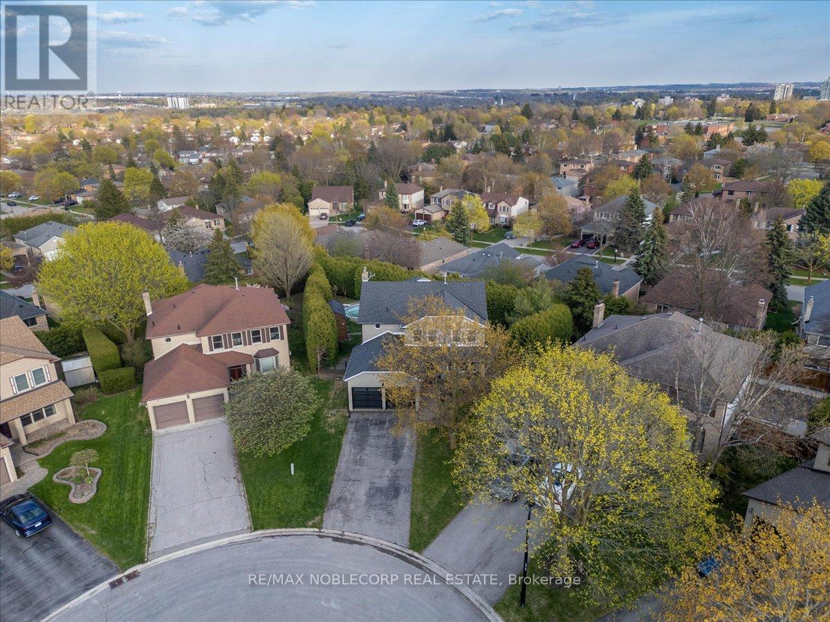 128 Mccauley Court, Newmarket, Ontario  L3Y 7W2 - Photo 50 - N13117418
