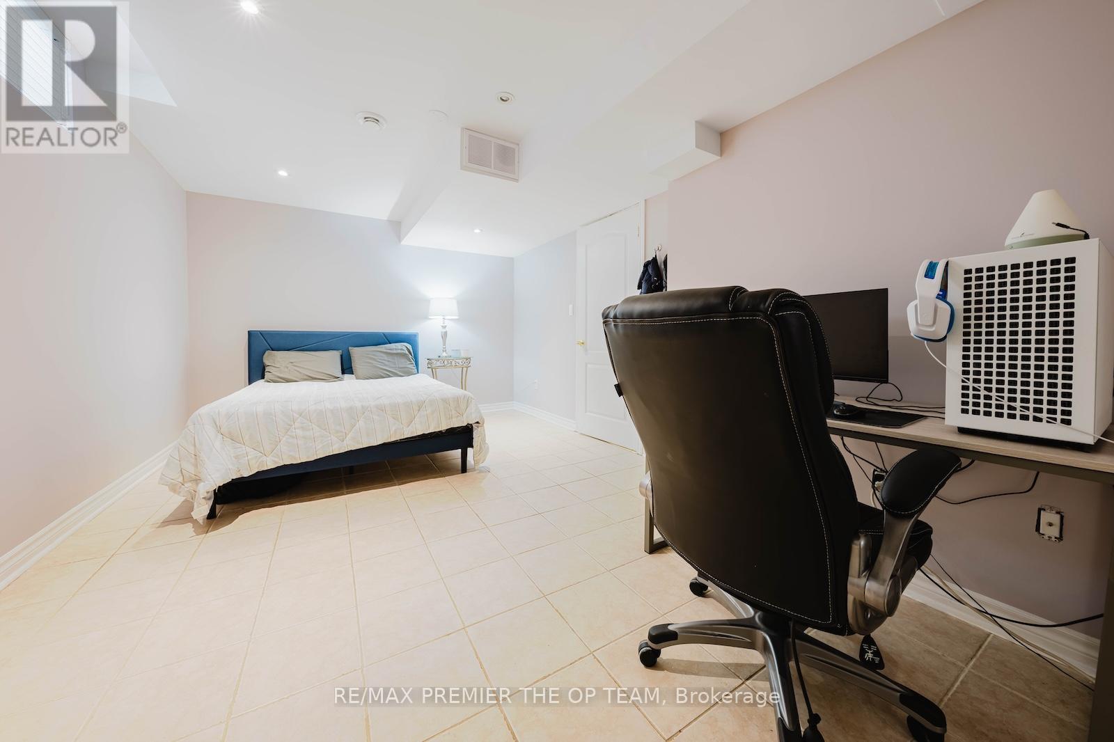 16 St Michele Place, Vaughan, Ontario  L4H 1H3 - Photo 35 - N13117492
