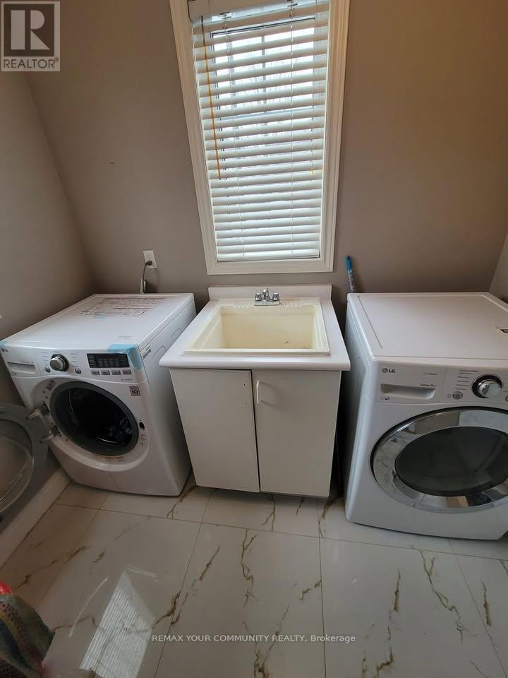 25 Laura Sabrina Drive, Vaughan, Ontario  L4H 1M6 - Photo 11 - N13117496