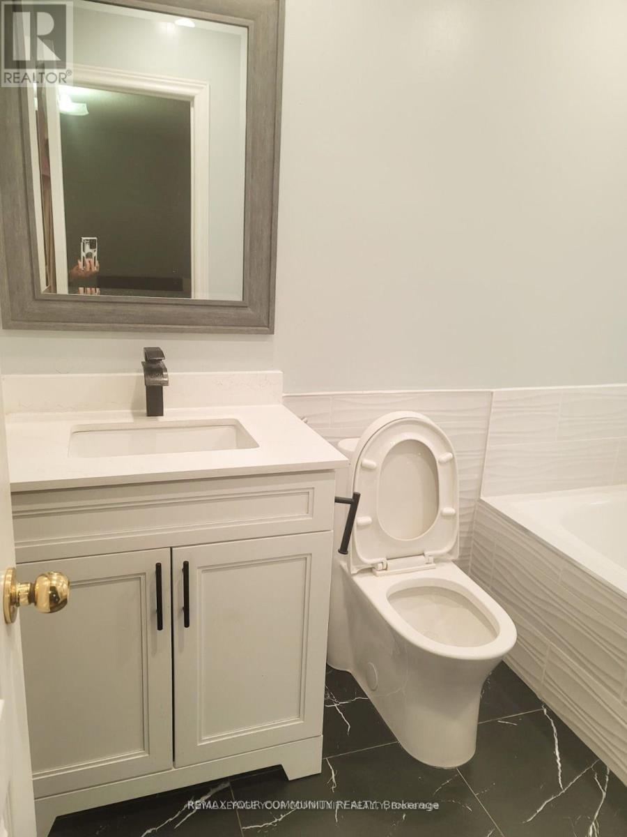 25 Laura Sabrina Drive, Vaughan, Ontario  L4H 1M6 - Photo 14 - N13117496
