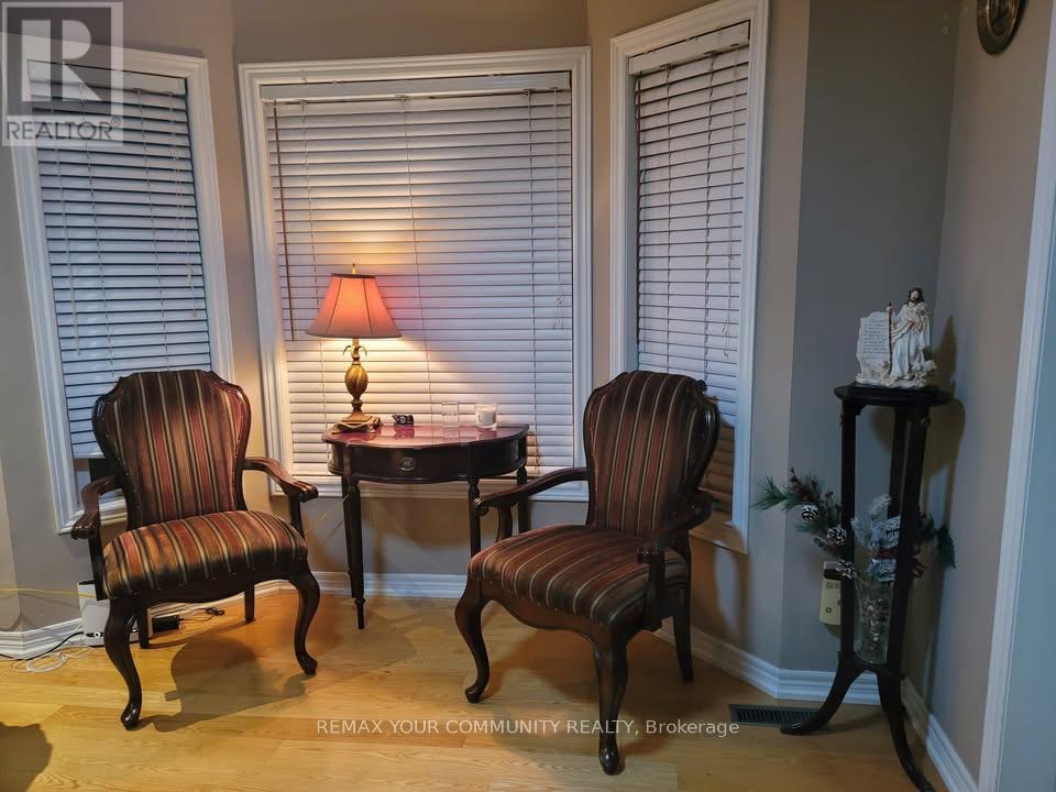25 Laura Sabrina Drive, Vaughan, Ontario  L4H 1M6 - Photo 4 - N13117496