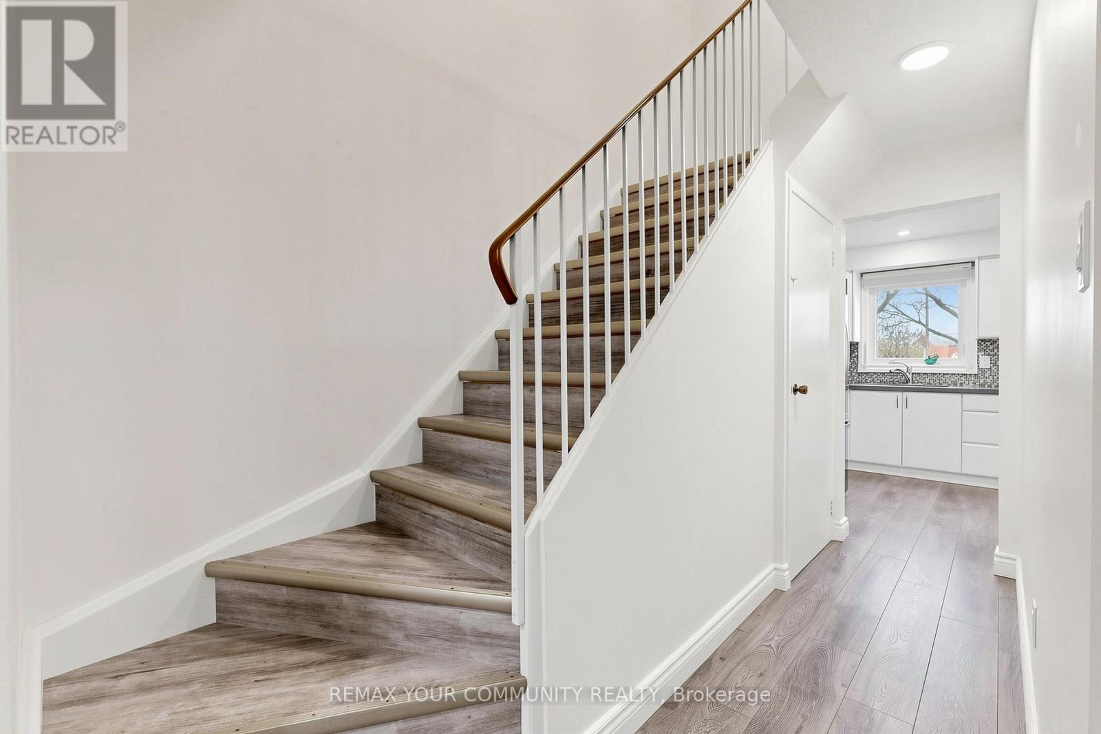 Upper - 63 Patrice Crescent, Vaughan, Ontario  L4J 4Z1 - Photo 20 - N13117504