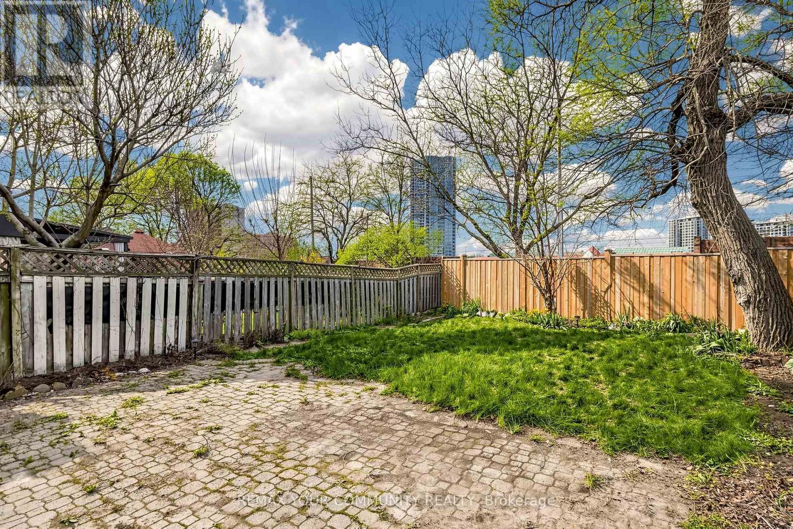 Upper - 63 Patrice Crescent, Vaughan, Ontario  L4J 4Z1 - Photo 35 - N13117504