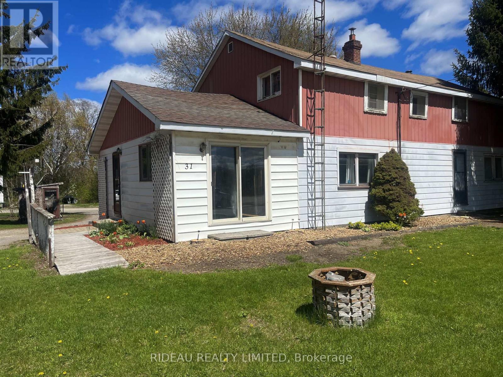 31 COLBORNE STREET, Rideau Lakes, Ontario