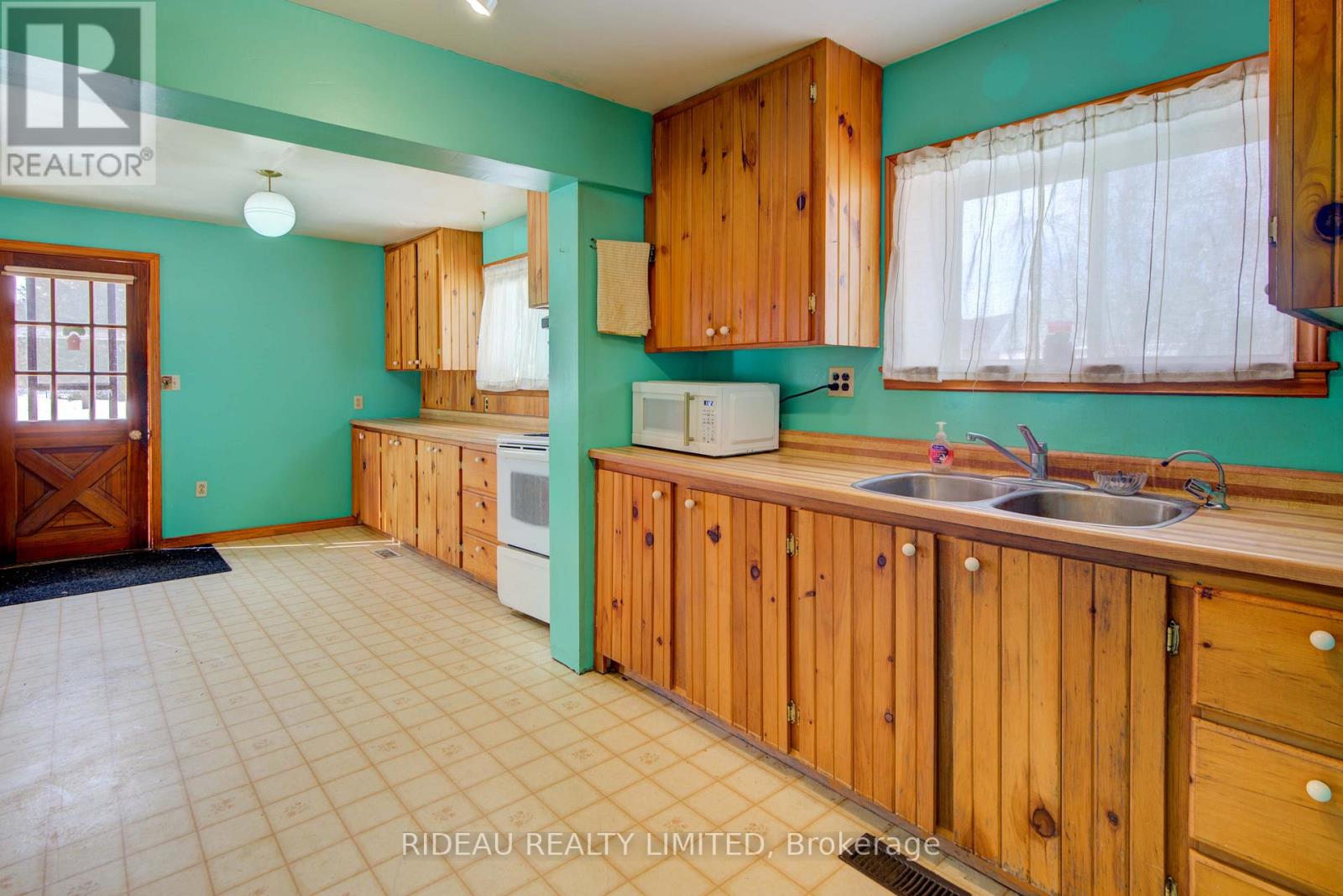 31 Colborne Street, Rideau Lakes, Ontario  K0G 1V0 - Photo 8 - X12842744