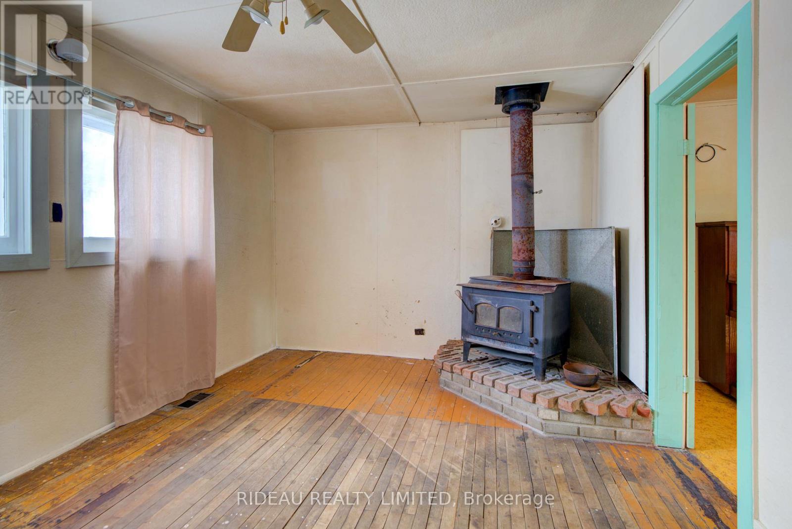 31 Colborne Street, Rideau Lakes, Ontario  K0G 1V0 - Photo 11 - X12842744