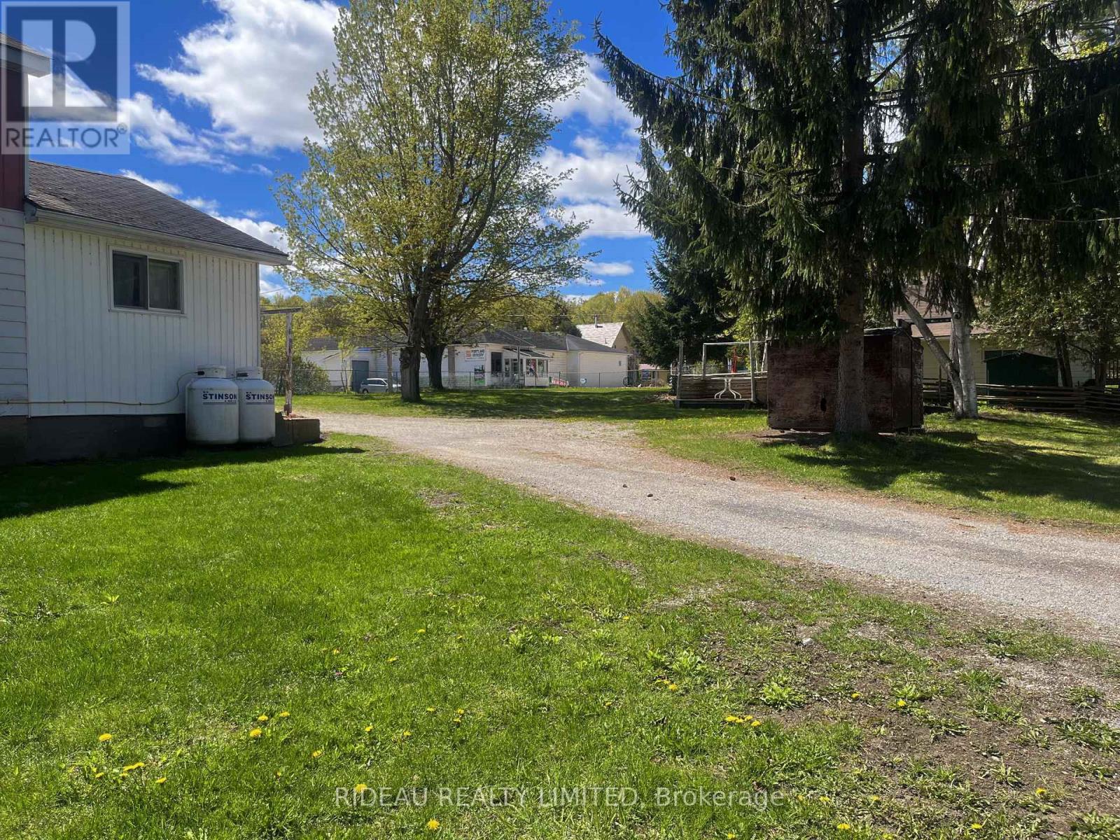 31 Colborne Street, Rideau Lakes, Ontario  K0G 1V0 - Photo 4 - X12842744