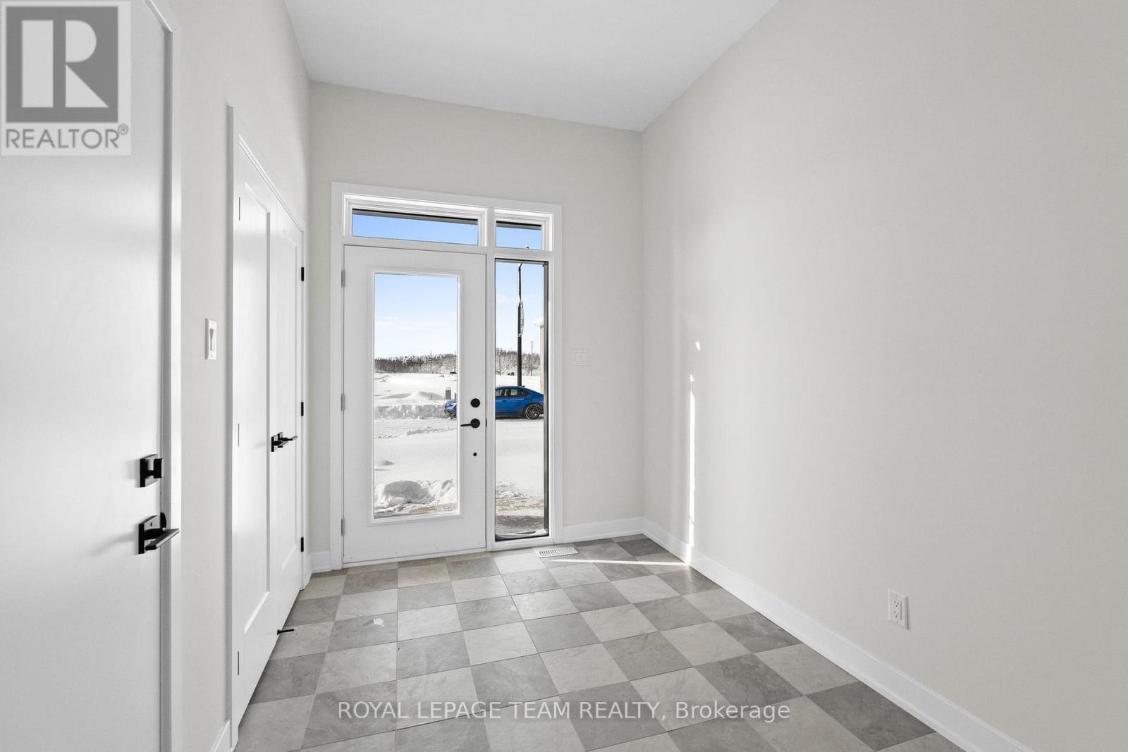 1051 Moore Street, Brockville, Ontario  K6V 0H1 - Photo 5 - X12643610
