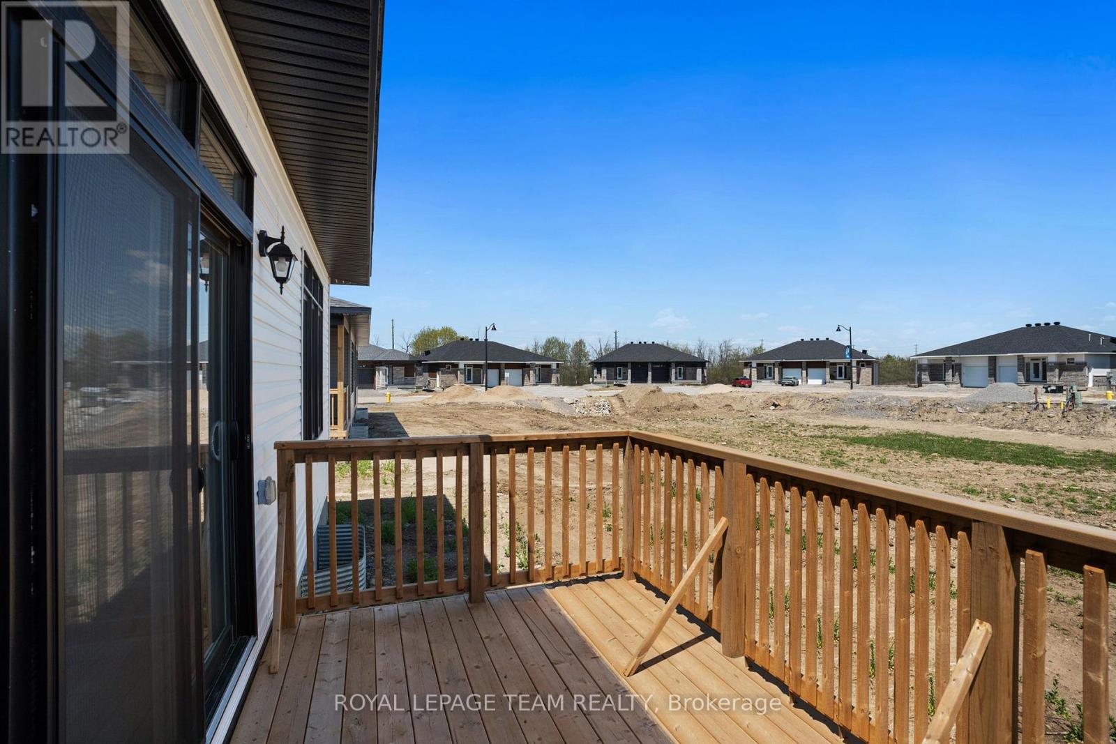 1051 Moore Street, Brockville, Ontario  K6V 0H1 - Photo 38 - X12643610
