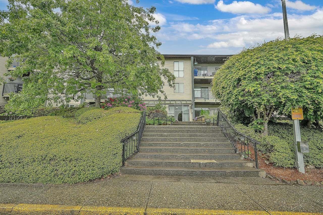 215 9952 149 Street, Surrey, British Columbia  V3R 7W7 - Photo 2 - R3121840