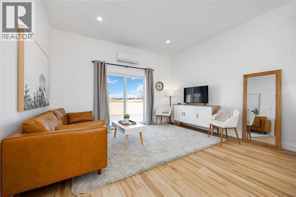 6320 Lakeshore Road Unit# 6, Lambton Shores photo 4