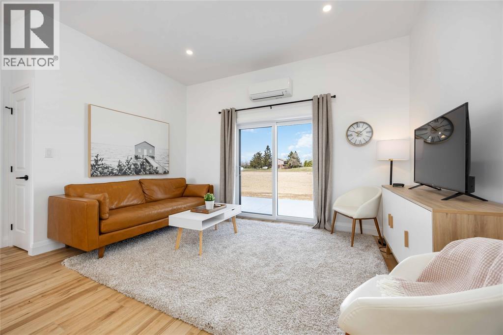 6320 Lakeshore Road Unit# 6, Lambton Shores photo 6
