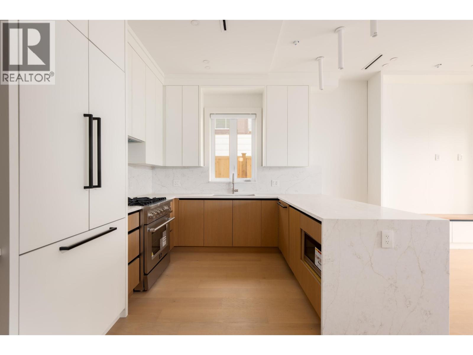 1 3645 Dundas Street, Vancouver, British Columbia  V5K 1S3 - Photo 12 - R3122098