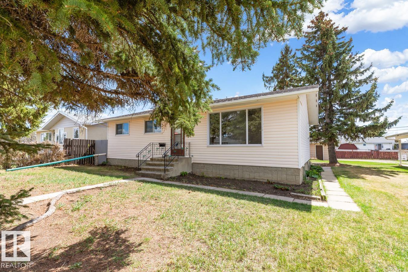 10103 104 AV, morinville, Alberta