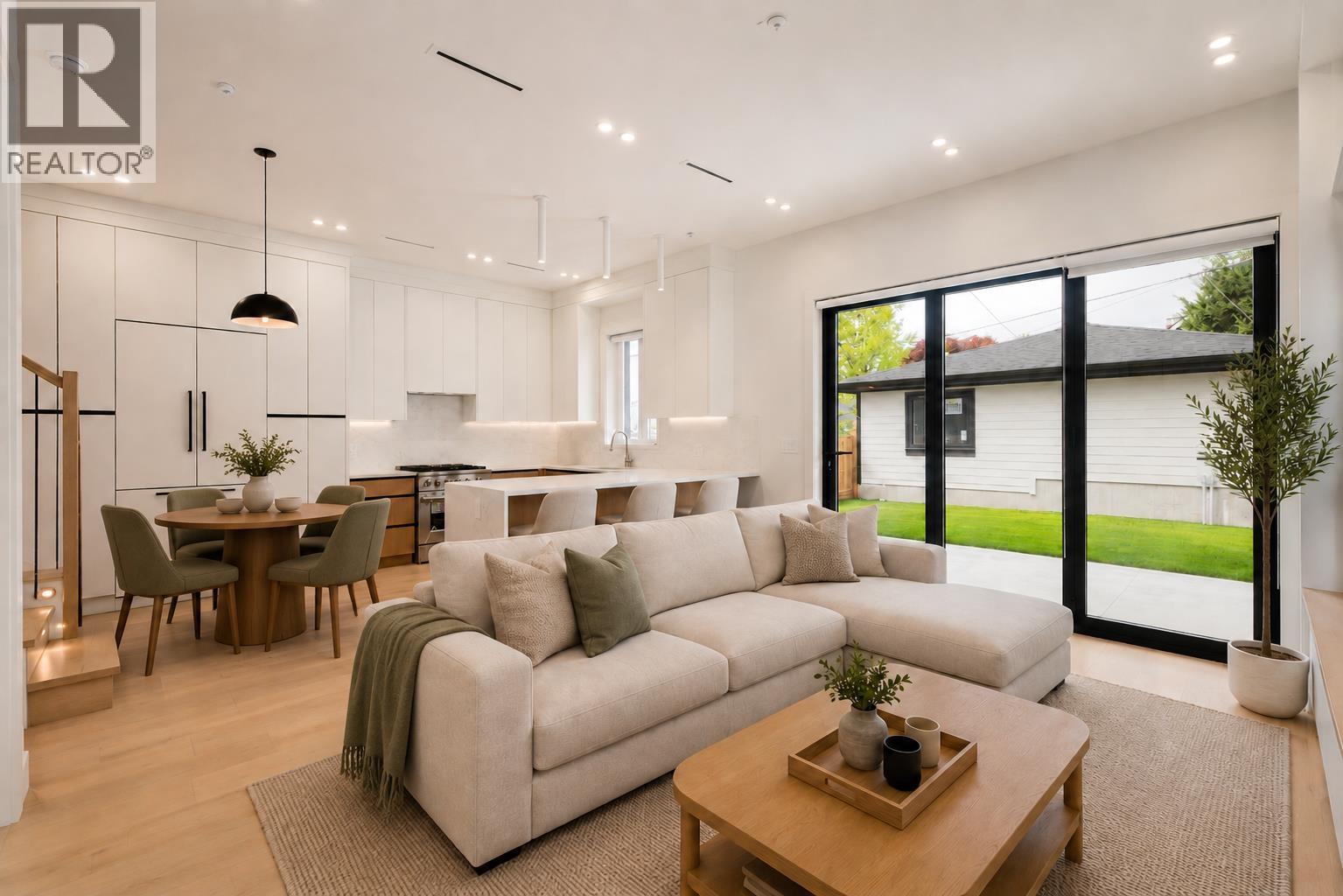 2 3645 Dundas Street, Vancouver, British Columbia  V5K 1S3 - Photo 6 - R3122139