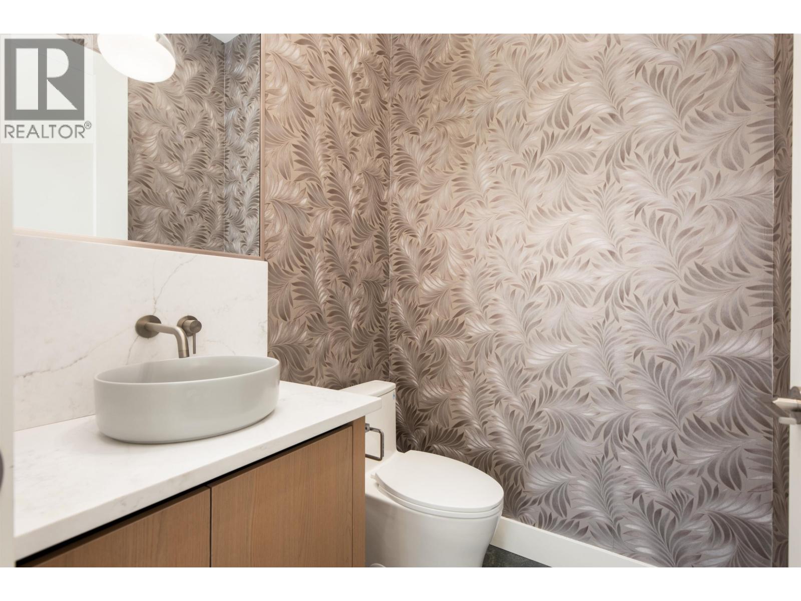 2 3645 Dundas Street, Vancouver, British Columbia  V5K 1S3 - Photo 10 - R3122139