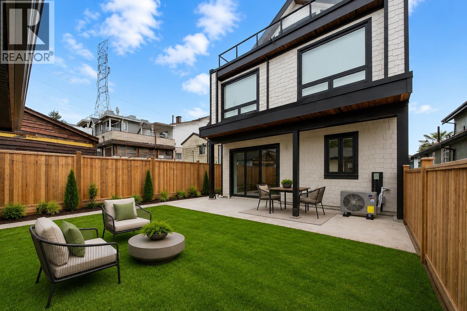 2 3645 Dundas Street, Vancouver, British Columbia  V5K 1S3 - Photo 25 - R3122139