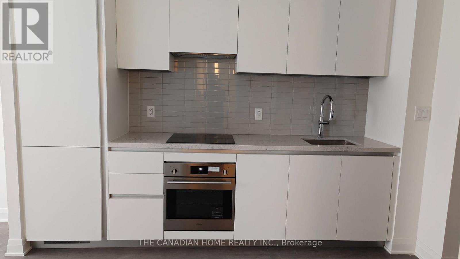 5708 - 4015 The Exchange, Mississauga, Ontario  L5B 0N9 - Photo 2 - W13117192