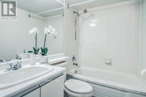 1007 - 2177 Burnhamthorpe Road W, Mississauga, Ontario  L5L 5P9 - Photo 11 - W13117200