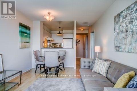 1007 - 2177 Burnhamthorpe Road W, Mississauga, Ontario  L5L 5P9 - Photo 5 - W13117200