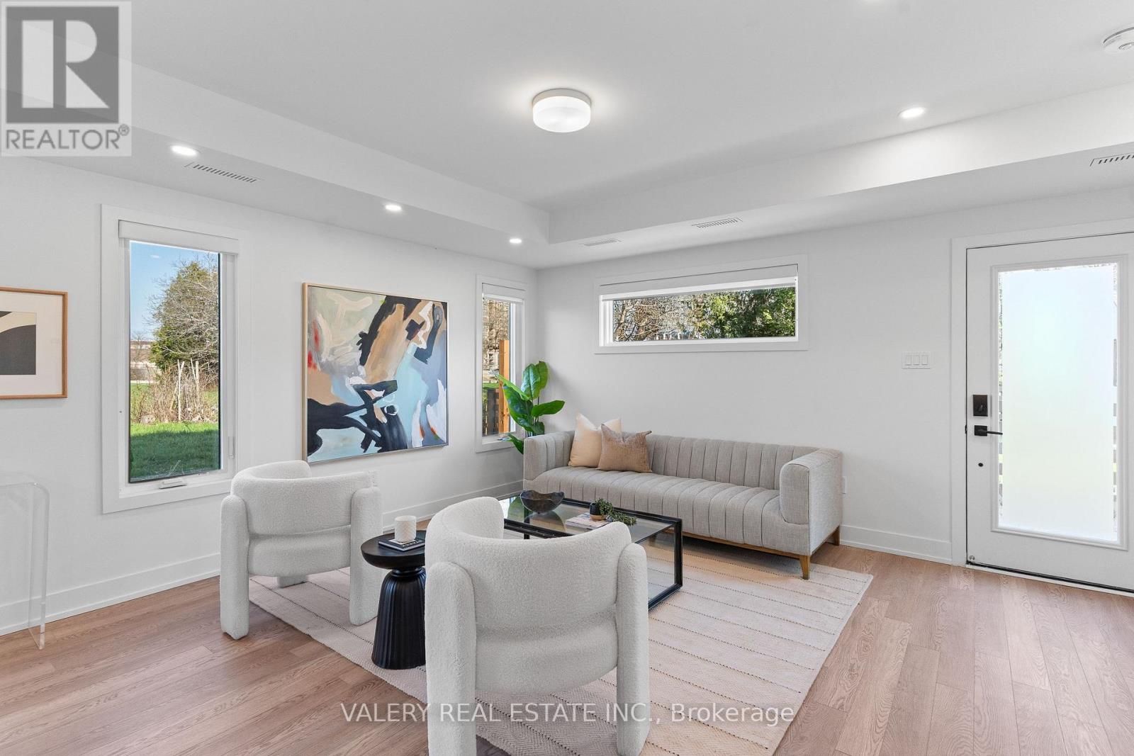 UNIT 5 - 15 ACORN AVENUE, Toronto, Ontario