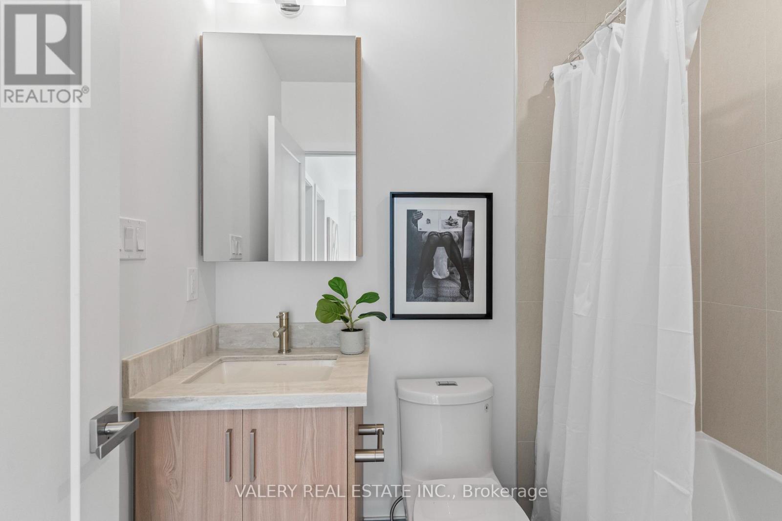 Unit 5 - 15 Acorn Avenue, Toronto, Ontario  M9B 3P7 - Photo 15 - W13117216