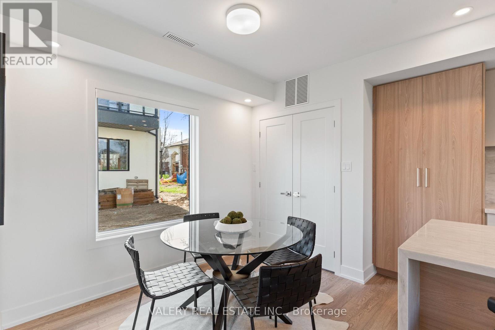 Unit 5 - 15 Acorn Avenue, Toronto, Ontario  M9B 3P7 - Photo 19 - W13117216