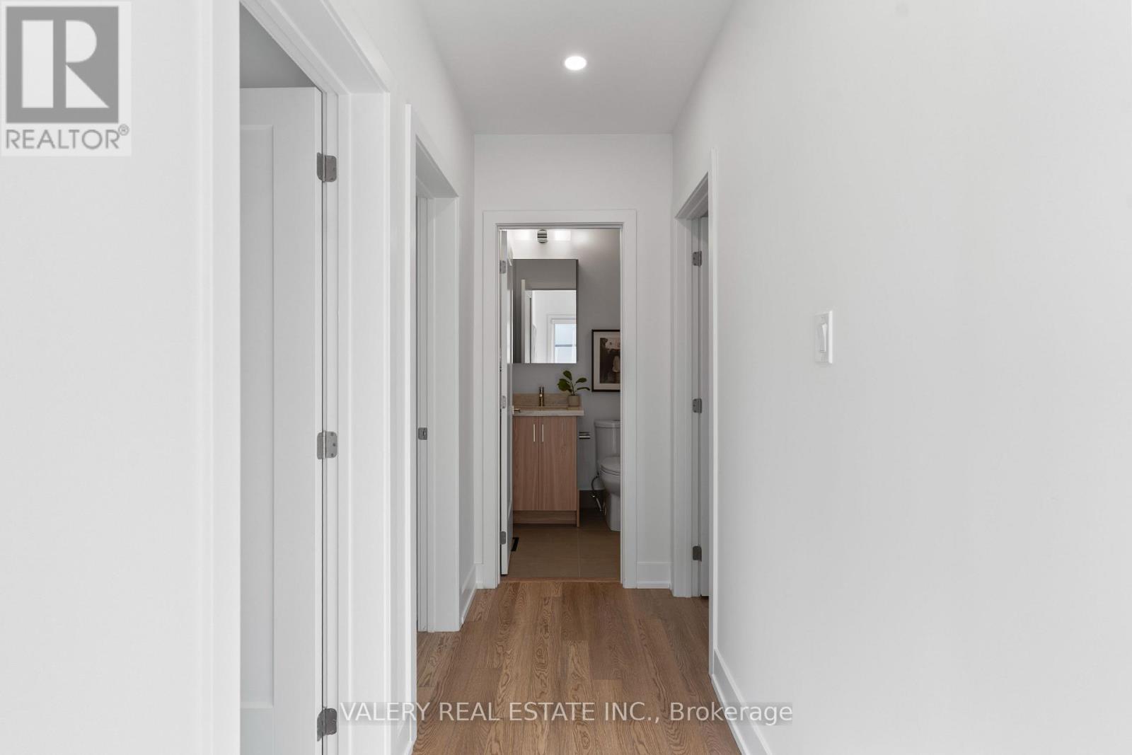 Unit 5 - 15 Acorn Avenue, Toronto, Ontario  M9B 3P7 - Photo 24 - W13117216