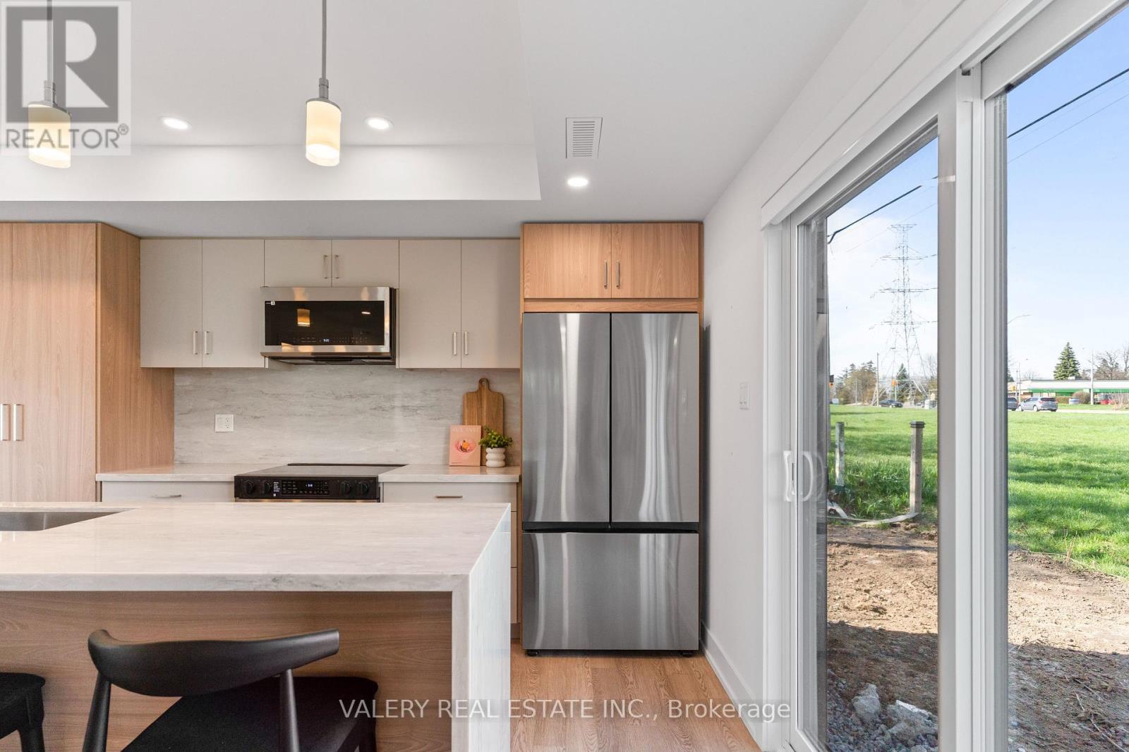 Unit 5 - 15 Acorn Avenue, Toronto, Ontario  M9B 3P7 - Photo 35 - W13117216