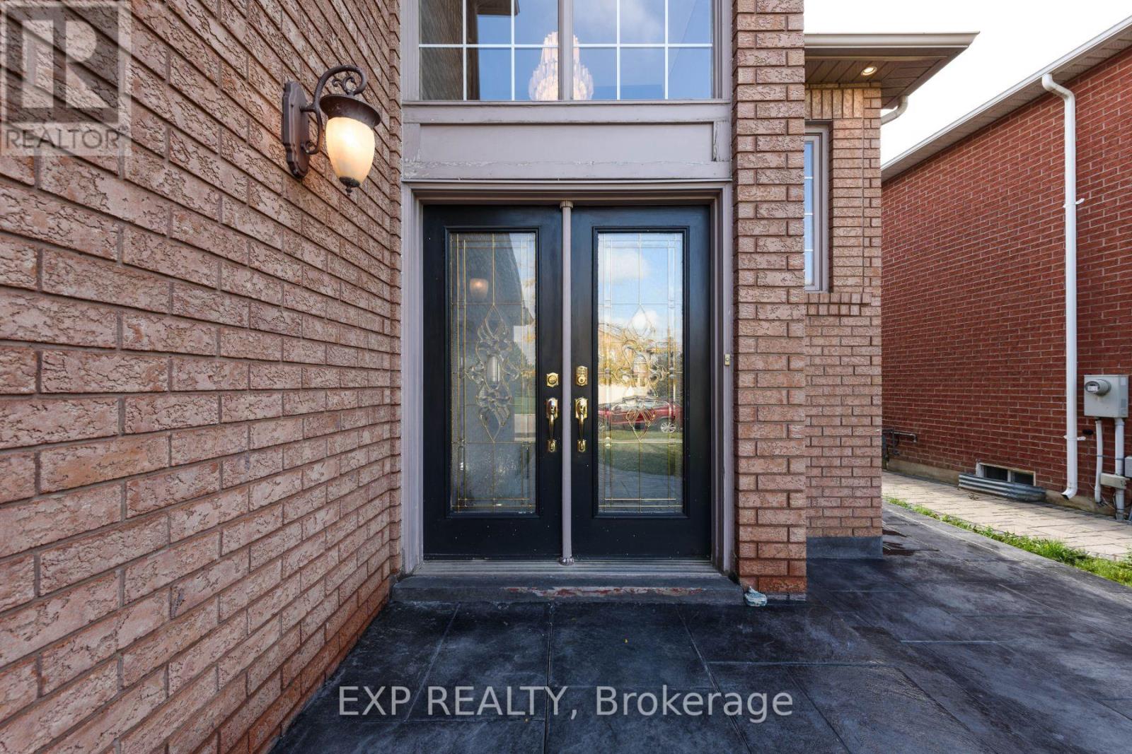 7266 Terragar Boulevard, Mississauga, Ontario  L5N 7L8 - Photo 4 - W13117268