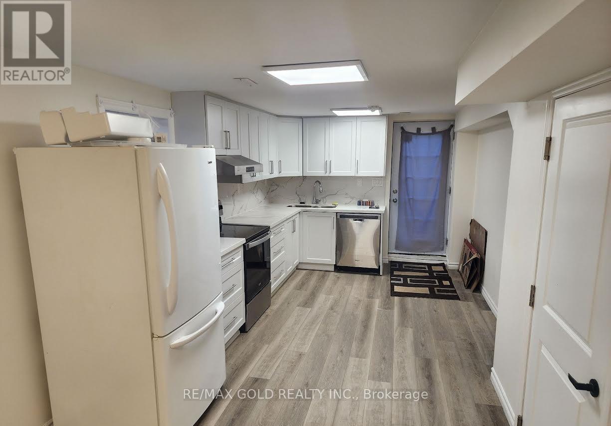 Lower Level - 1778 Folkway Drive, Mississauga, Ontario  L5L 2X8 - Photo 10 - W13117282