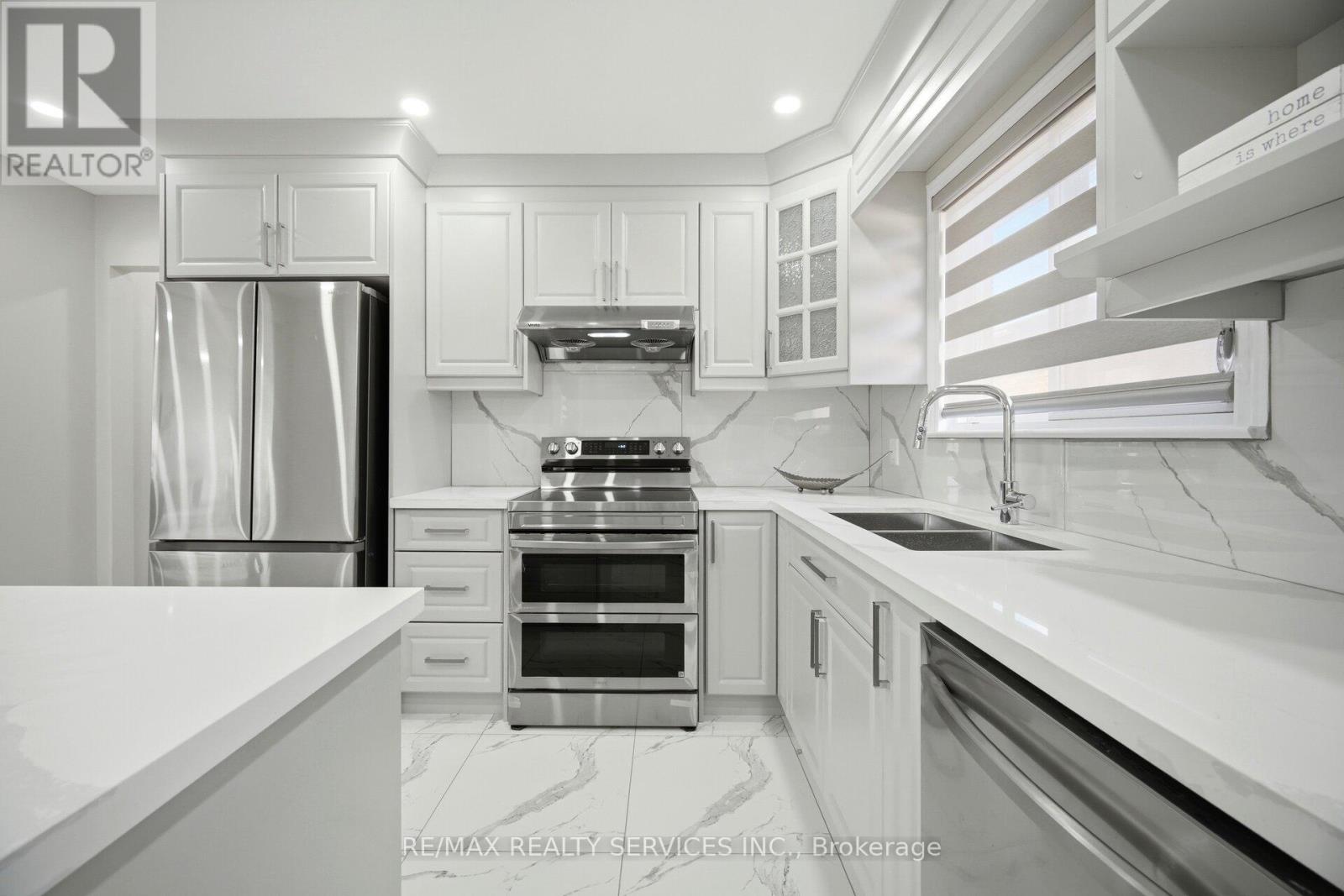 57 Jellicoe Crescent, Brampton, Ontario  L6S 3H7 - Photo 17 - W13117344