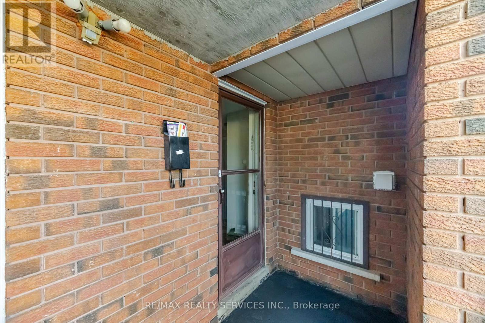 57 Jellicoe Crescent, Brampton, Ontario  L6S 3H7 - Photo 34 - W13117344