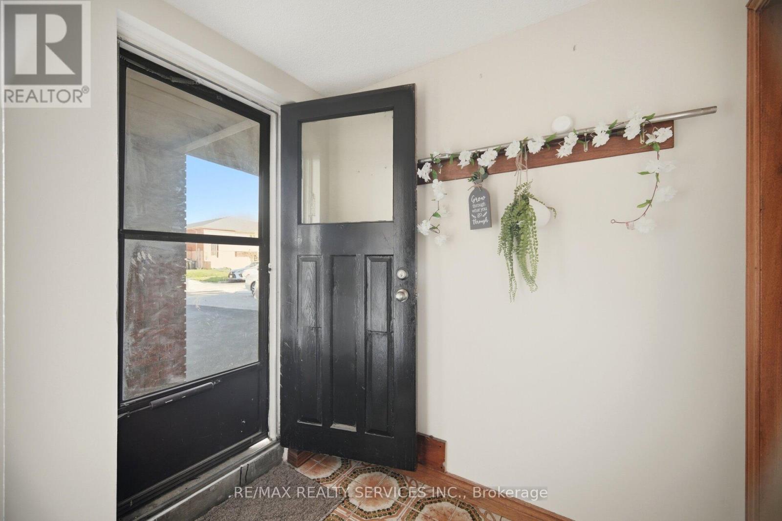 57 Jellicoe Crescent, Brampton, Ontario  L6S 3H7 - Photo 35 - W13117344