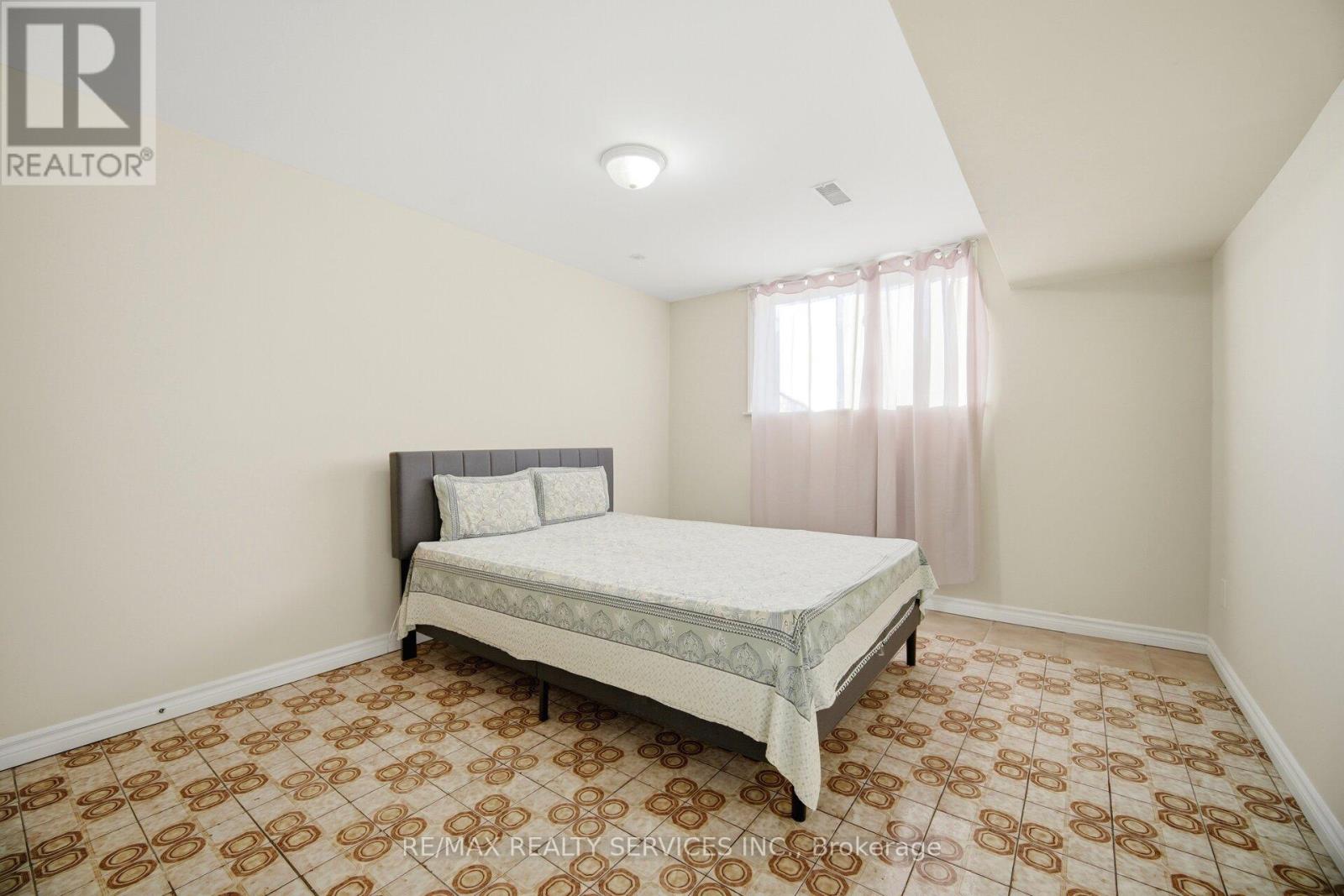 57 Jellicoe Crescent, Brampton, Ontario  L6S 3H7 - Photo 41 - W13117344