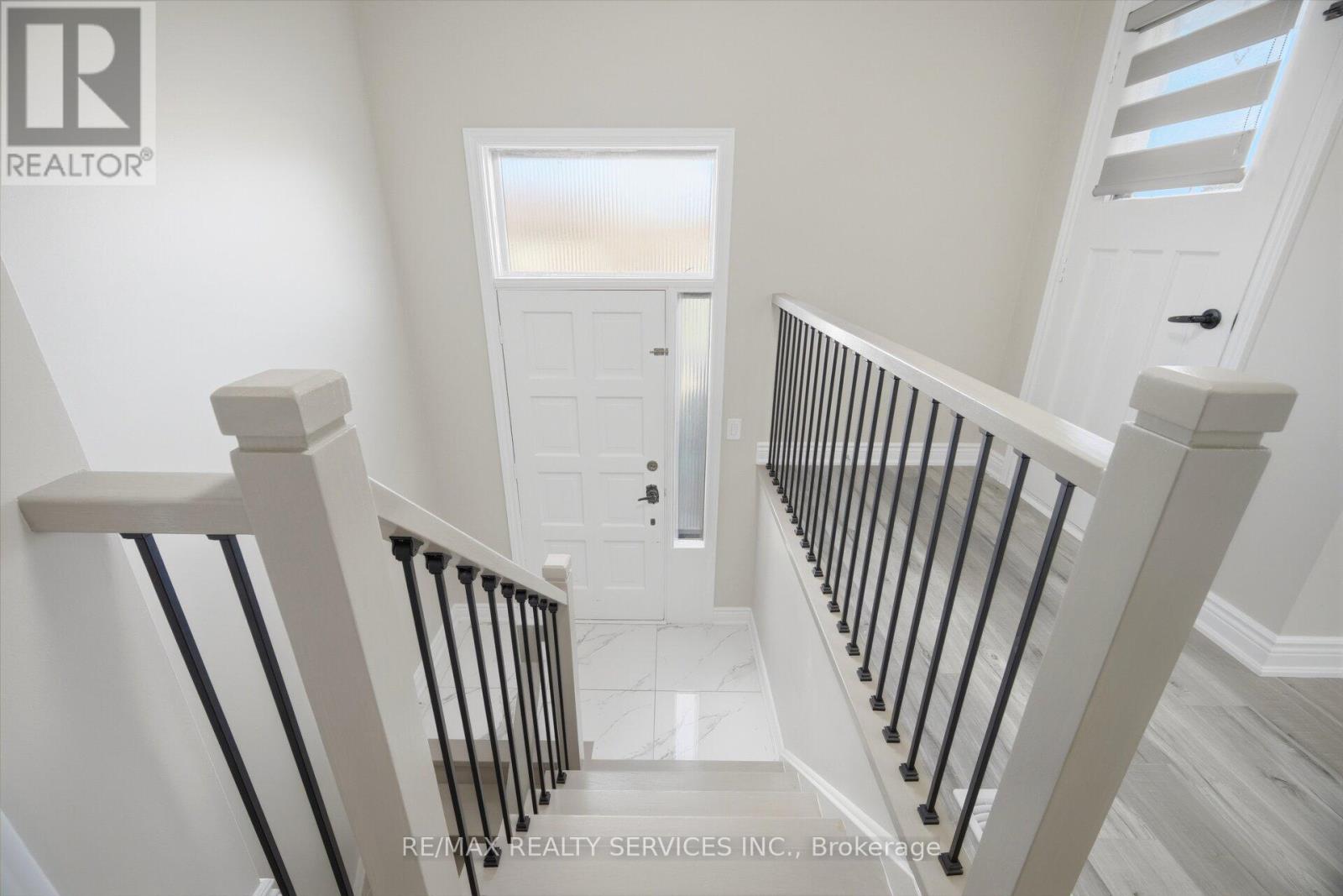 57 Jellicoe Crescent, Brampton, Ontario  L6S 3H7 - Photo 7 - W13117344