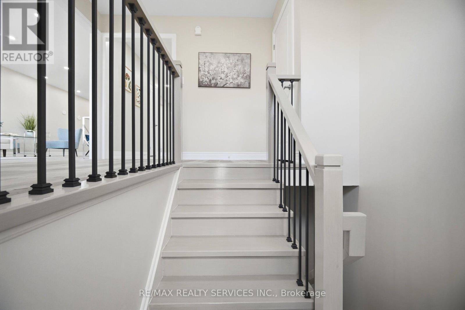 57 Jellicoe Crescent, Brampton, Ontario  L6S 3H7 - Photo 8 - W13117344