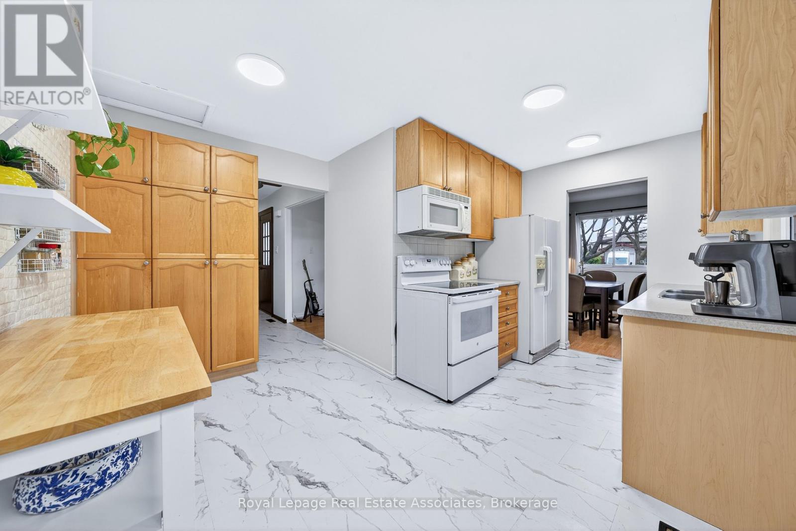 270 Kristin Grove, Mississauga, Ontario  L5A 3E8 - Photo 21 - W13117406
