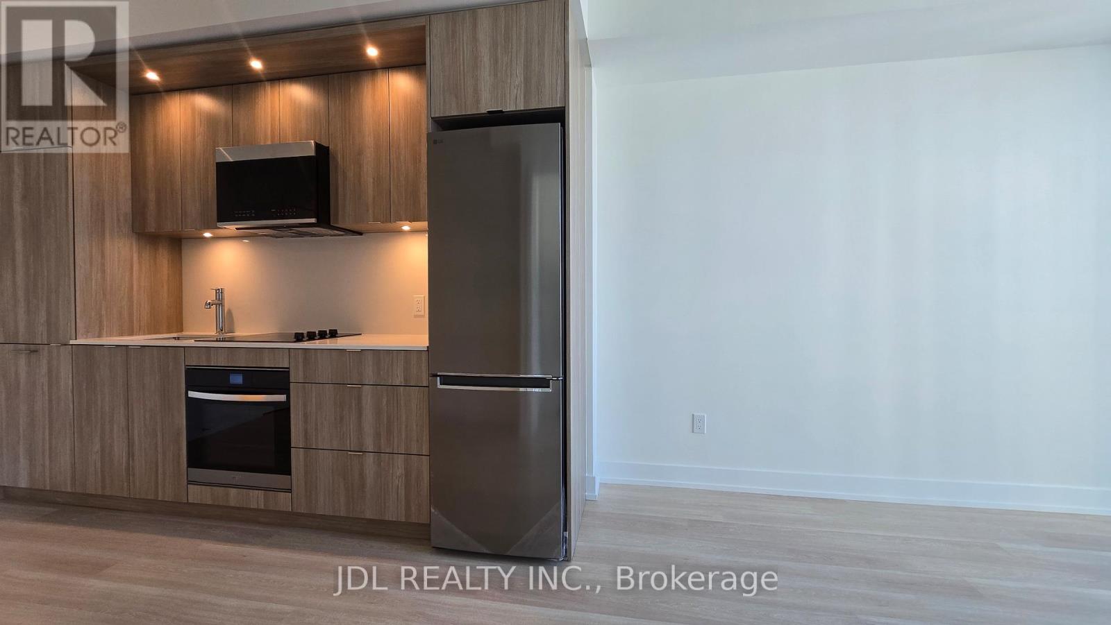 807 - 60 Central Park Roadway, Toronto, Ontario  M9A 3K1 - Photo 12 - W13117432