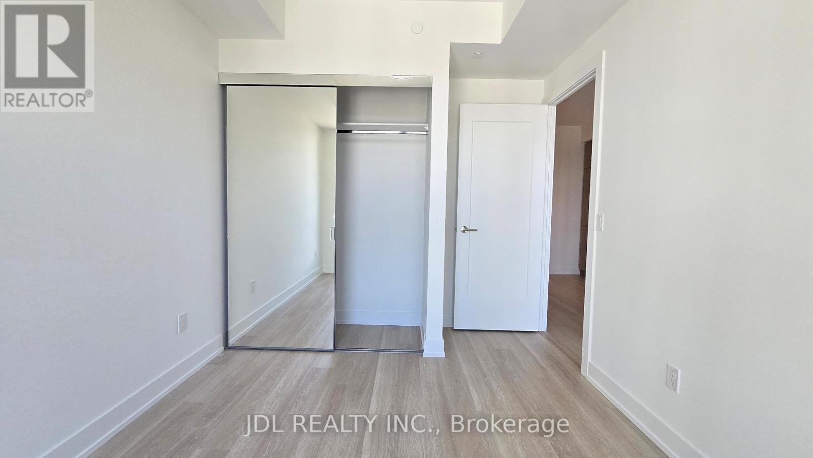 807 - 60 Central Park Roadway, Toronto, Ontario  M9A 3K1 - Photo 15 - W13117432