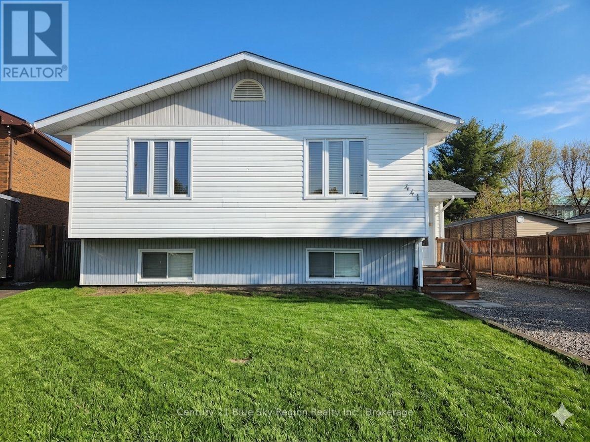 441 MAGEAU STREET, West Nipissing, Ontario