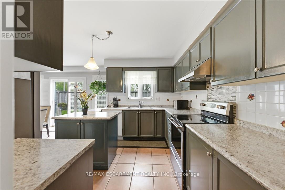 183 Daniels Street, Hamilton, Ontario  L9G 4Y6 - Photo 11 - X13117290