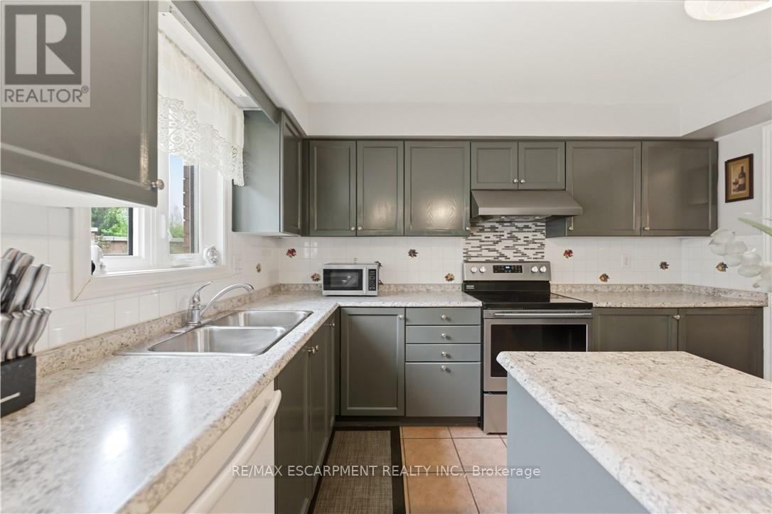 183 Daniels Street, Hamilton, Ontario  L9G 4Y6 - Photo 9 - X13117290