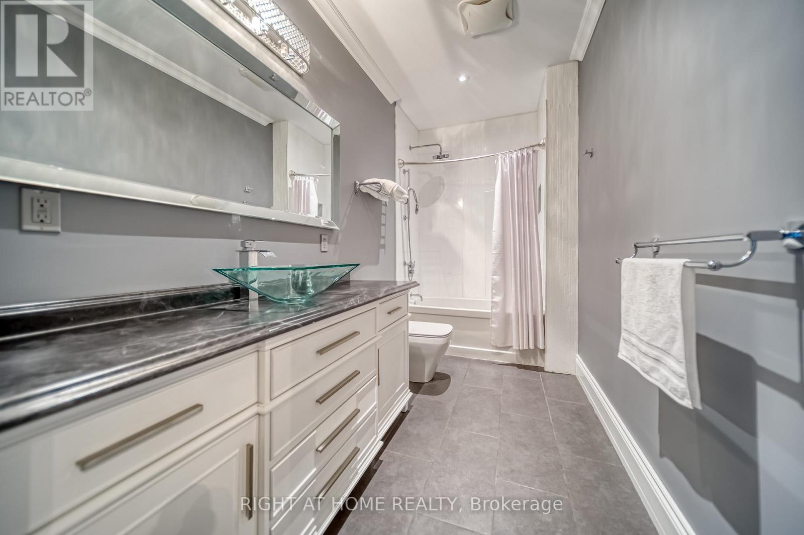 44 Royal Henley Boulevard, St. Catharines, Ontario  L2N 4S1 - Photo 32 - X13117330