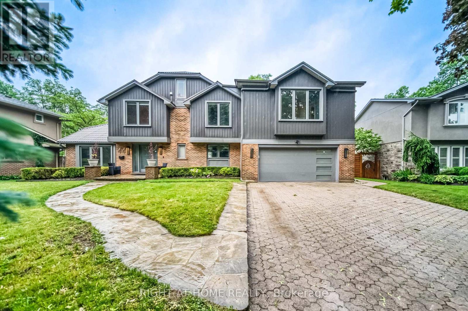 44 Royal Henley Boulevard, St. Catharines, Ontario  L2N 4S1 - Photo 4 - X13117330